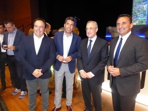 Carlos Mazón, presidente de la Diputación de Alicante también estuvo en el foro junto al diputado Juanfran Pérez