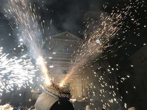 El Correfoc de Xarxa Teatre puso el broche de oro a #LaNuciaEnFestes