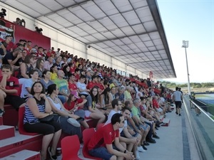 Las gradas se llenaron de ilusión  cuando Fran Moreno marcó el gol