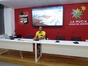 Fran Moreno, jugador nuciero mostró su satisfacción por haber sido el autor del primer gol en Segunda B