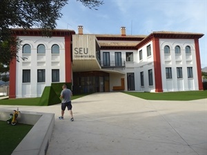 La Seu Universitària de La Nucía continúa cerrada por el "Estado de Alarma por el COVID-19" por lo que su actividad continúa vía on-line