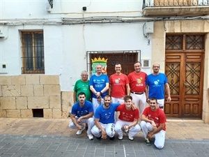 Equipos de l'Afàs y La Nucía antes de jugar su partida en el carrer Enmig