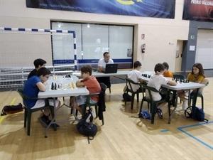 El CEFIRE Alicante apuesta por introducir el ajedrez en las aulas como herramienta didáctica para los escolares