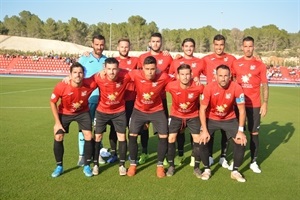 Alineación de C.F. La Nucía ayer ante el Badalona