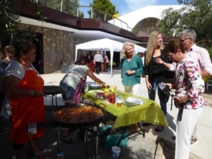 La gastronomía formó parte de esta jornada solidaria a favor del Programa de Alimentos de La Nucia