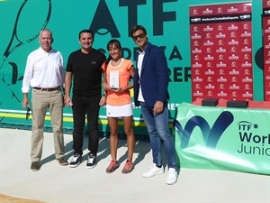 Naroa Aranzábal fue la gran triunfadora del torneo al ganar en individuales y dobles