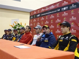 El piloto Iván Ares (Hyundai) durante la rueda de prensa