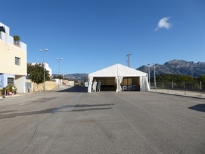 Esta tarde les Festes de Santíssim i Sant Rafel comienzan con un baile y merienda en la carpa ubicada finalmente en el parking El Planet