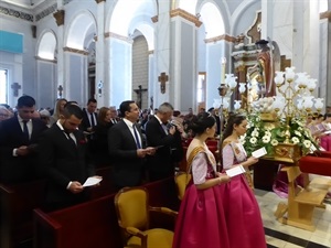Canto dels "Gojos de Sant Rafel" en la Iglesia al terminar la procesión, que ha dado "Salud y Reposo"