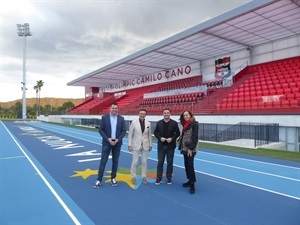 José Hidalgo, pte. ADESP y Mercedes Coghen, CEO Spain Sports Global, junto a Bernabé Cano, alcalde de La Nucía y Sergio Villalba, concejal de Deportes
