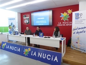 Salas Arguis Miravé, Directora Comercial Adjunta en Mondo Ibérica, Miguel Ángel Nogueras, pte. de GEPACV y Bernabé Cano, alcalde de La Nucía inaugurando la jornada