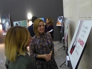 Gemma Márquez junto a la artista Vanessa Torres