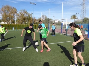 En la Ciutat Esportiva Camilo Cano han practicado deportes colectivos como el fútbol