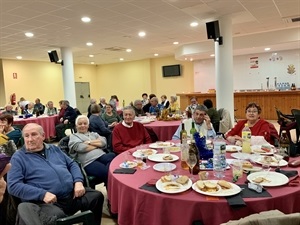 La Fiesta contó con merienda y música en vivo en el Salón Social El Cirer