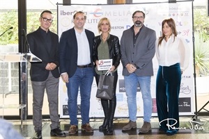 Foto de Reme Vélez: Sandra Torrigheli y Francisco Chico de la plataforma U8M junto a Eduard Farrán, dtor. de SoyEdu, Toni Buades, coord. proyecto DDI y Mª Jesús Jumilla, concejala de Turismo