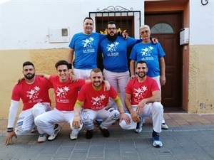 Los equipos del Captivador y Panorama antes de la final de segunda categoría