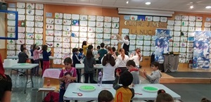 Unos sesenta niños y niñas participaron en este Taller Mágico de Pompas de Jabón