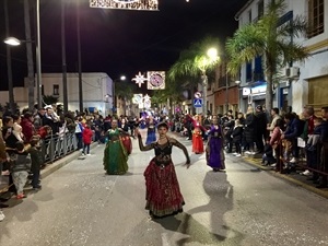 Los bailes y la animación formaron parte de la Cabalgata