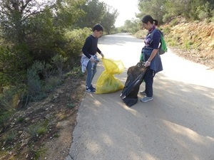 Los participantes fueron clasificando los materiales recogidos desde el inicio