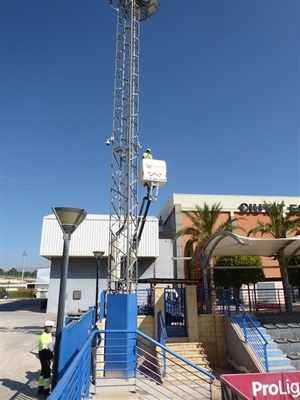 Durante el mes de febrero se han revisado todas las torres de iluminación del recinto deportivo