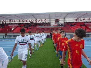 La selección sub 16 jugó en diciembre en el Estadi Olímpic de La Nucía ante México