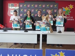 nna Morgan, Sociedad Canina de Alicante, Juan Andrés Montiel, organizador del evento, Fermín Gil, pte. Club Agility La Nucía, Jessica Gommans, concejala de Protección Animal y Bernabé Cano, alcalde de La Nucía.