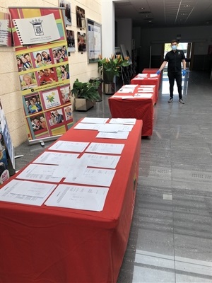 Las fotocopias se recogen en la entrada del Pabellón los martes por la mañana