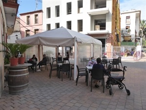 Los bares y restaurantes podrán solicitar más espacio para sus terrazas, siempre que no perjudiquen a terceros