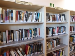Los lectores no tienen acceso a la colección de la Biblioteca físicamente, sino a través del catálogo en internet