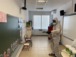La empresa CTL Sanidad Ambiental está llevando a cabo la desinfección ambiental de los centros escolares