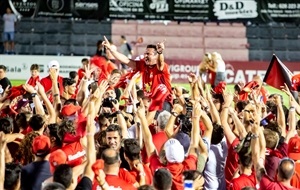 Tras el final del encuentro se celebró el ascenso por todo lo alto