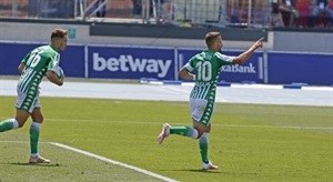 El Betis apretó en el tramo final del partido consiguiendo dos goles, el primero de Canales