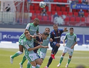 El Betis se metió en el partido a partir de su primer gol