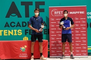 Guillermo García López, ganador del Torneo junto al segundo clasificado Ilya Ivashka