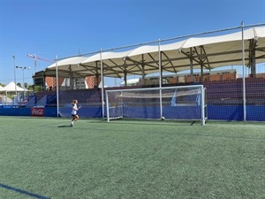 Durante dos semanas la futbolista profesional nuciera ha estado realizando un stage en la Ciutat Esportiva Camilo Cano