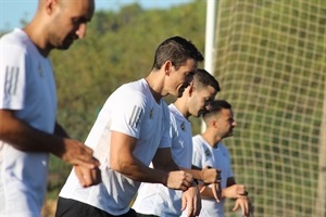 Foto de Carlos Ortí, FFCV: Los árbitros de primera y segunda realizando las pruebas físicas