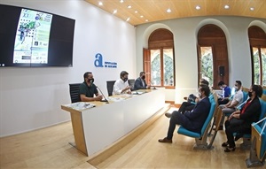 Carlos Mazón, pte. de la Diputación, Bernabé Cano, alcalde de La Nucía y diputado de Deportes y Jaime Serna dtor. general del evento durante la presentación esta mañana