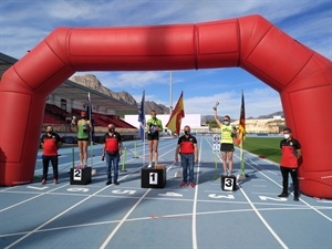 En féminas se impuso María Isabel Ferrer Castell seguida de Gemma Ann Selby y Caroline Seth-Smith