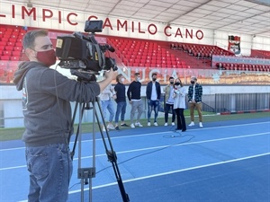 Los jugadores del CF La Nucia entrevistados por GOL TV en el Estadi Olimpic de La Nucia, donde se jugará el partido