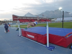 Salto de altura fue una de las 13 pruebas de la competición del provincial de clubs