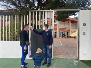 Control de temperatura a la entrada de l'Escola Infantil Bressol