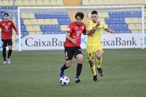 Pina lideró el centro del campo del CF La Nucía