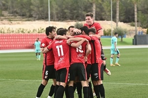 Los jugadores del CF La Nucía celebrando uno de los goles ante el Atlético Levante