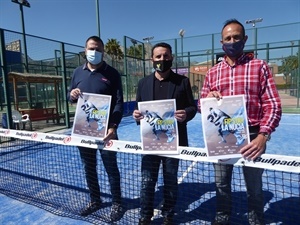 Álex González, gerente de Padelpoint La Nucía, Sergio Villalba, oncejal Deportes y Bernabé Cano, alcalde de La Nucía