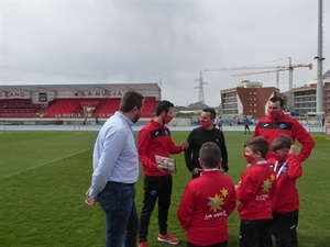 El entrenador Pere Roc II explicando las finales