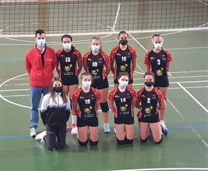 El equipo infantil del Club Voleibol La Nucía en Campello