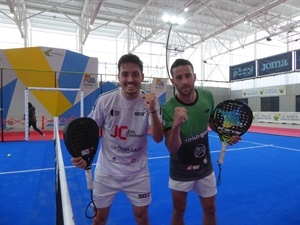 Josete Rico y Jorge Ruíz celebrando su victoria