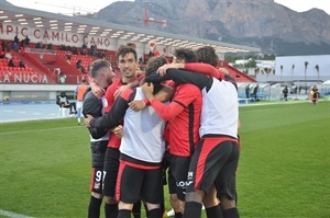 Los jugadores nucieros celebrando el gol de Fofo