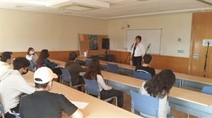 Rebeca Mut durante el taller de esta mañana en el Centre Juvenil