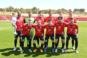 Alineación del CF La Nucía ayer ante el Badalona